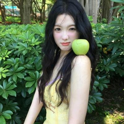 她从星光中走来